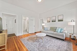 featured image of 1 Oak St