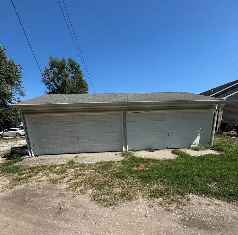 923 N 30th St #1 - Photo 2 of 15