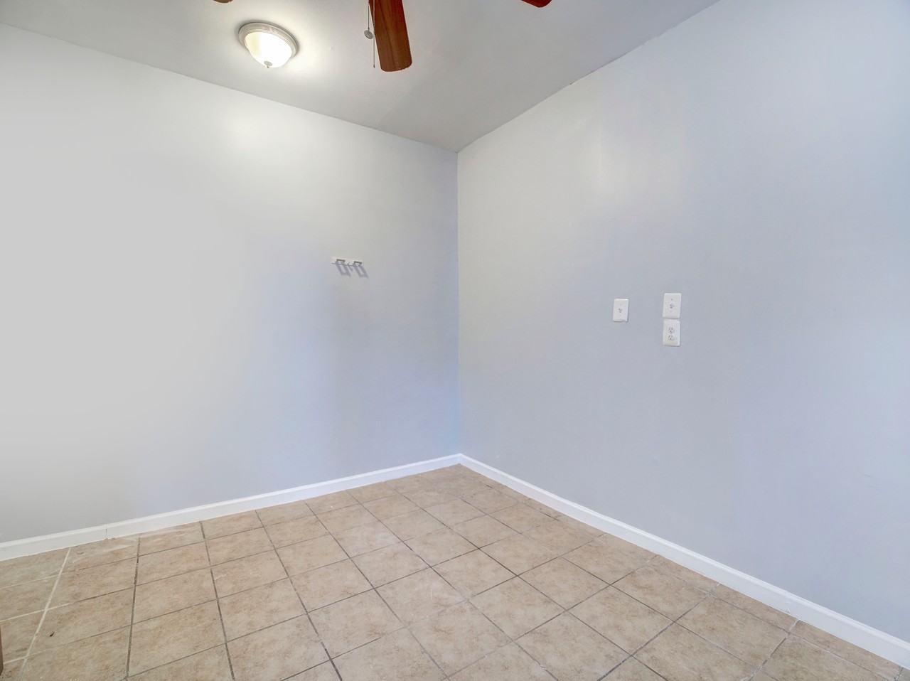 49 Parkview Ter #2 - Photo 3 of 18