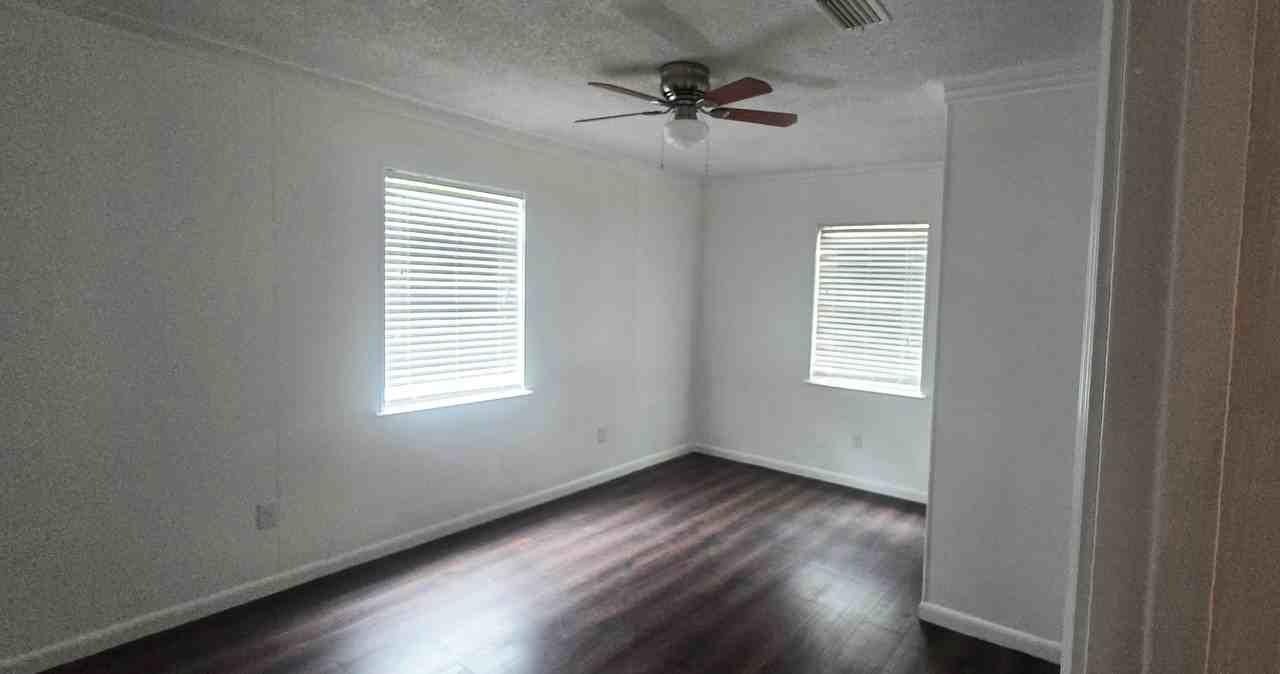 3254 Delarue Dr - Photo 4 of 13