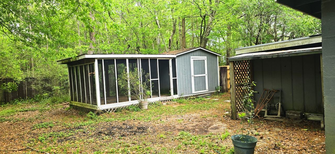 3254 Delarue Dr - Photo 7 of 13