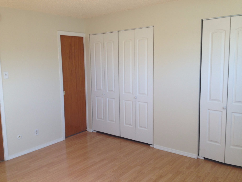 1117 Girard Blvd Se - Photo 7 of 30