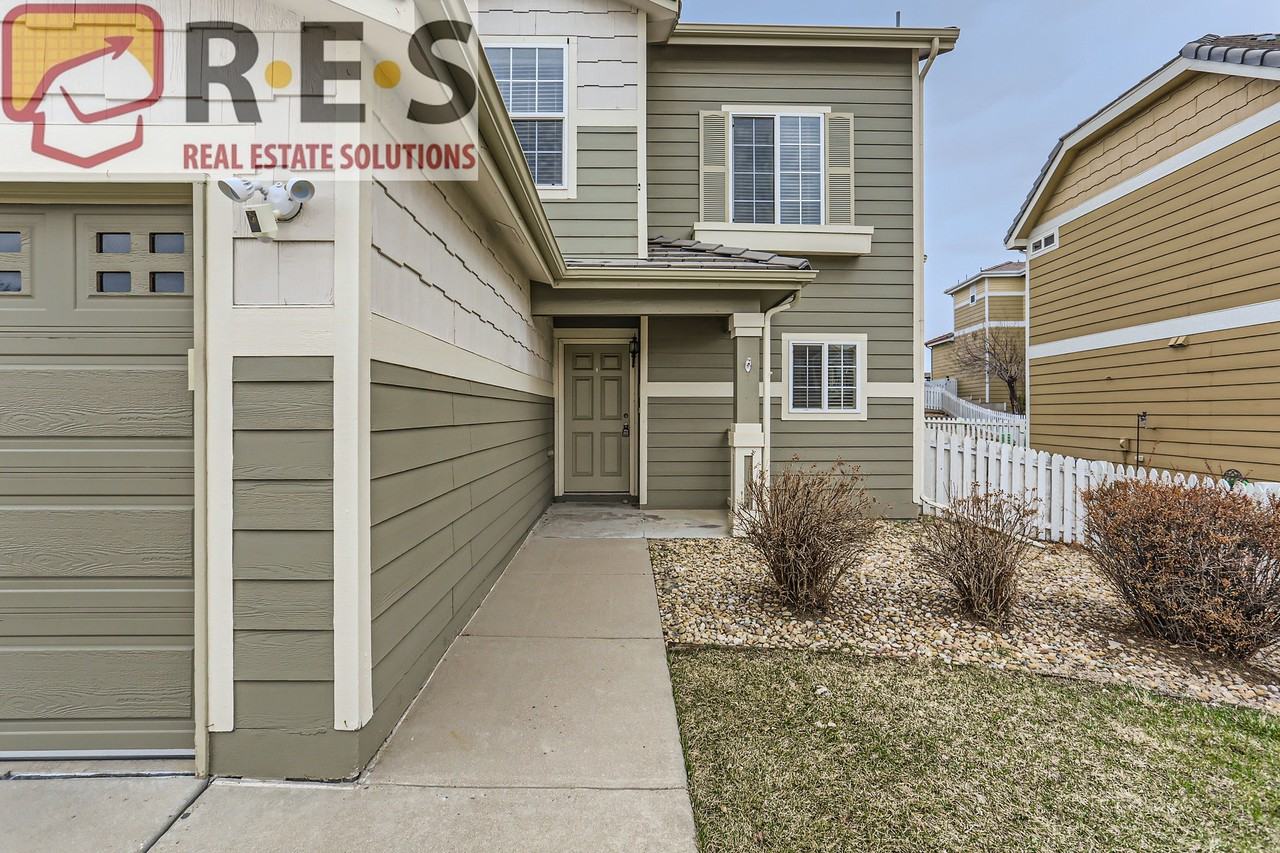 4221 Beautiful Cir - Photo 4 of 28