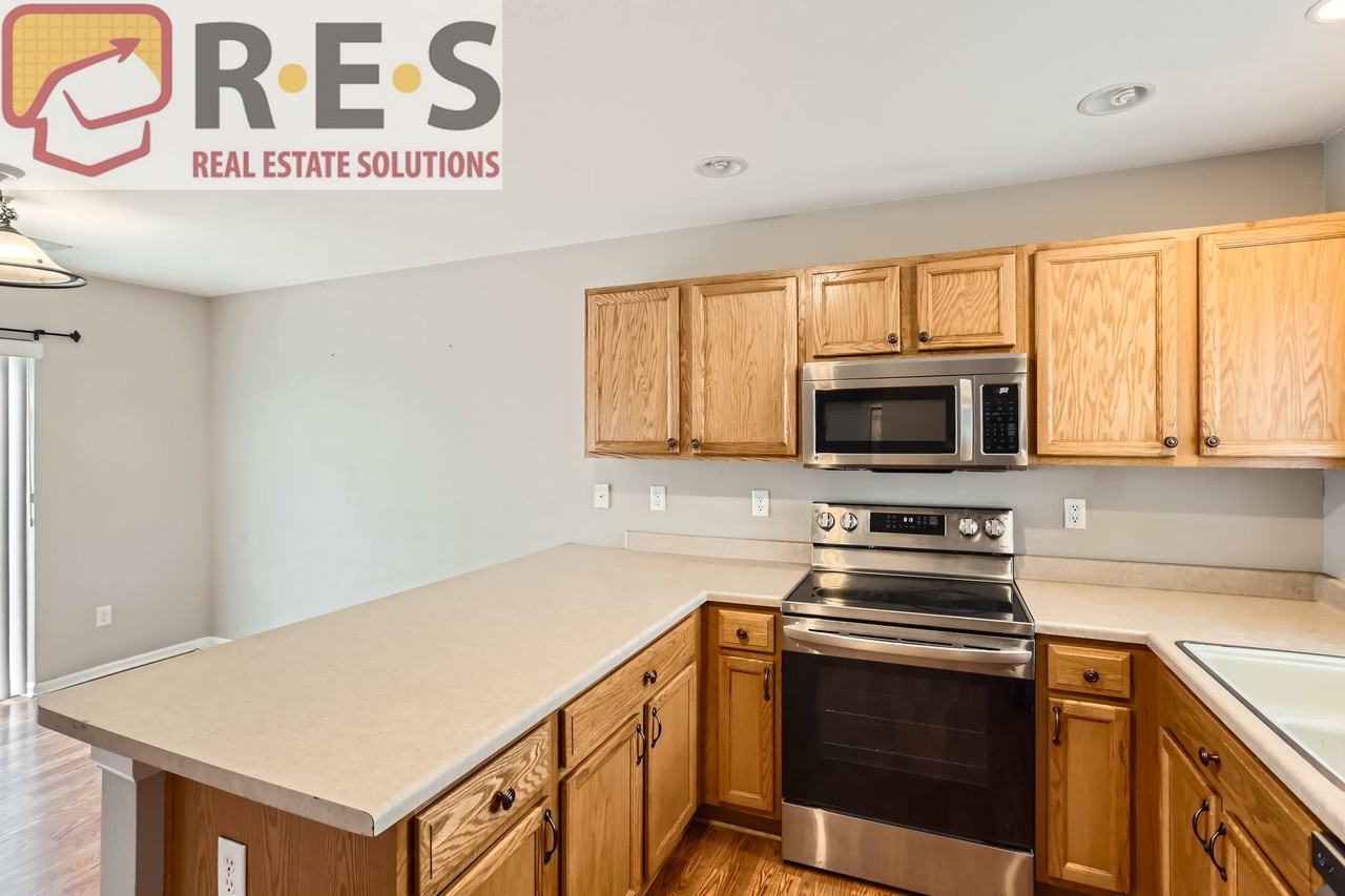 4221 Beautiful Cir - Photo 7 of 28