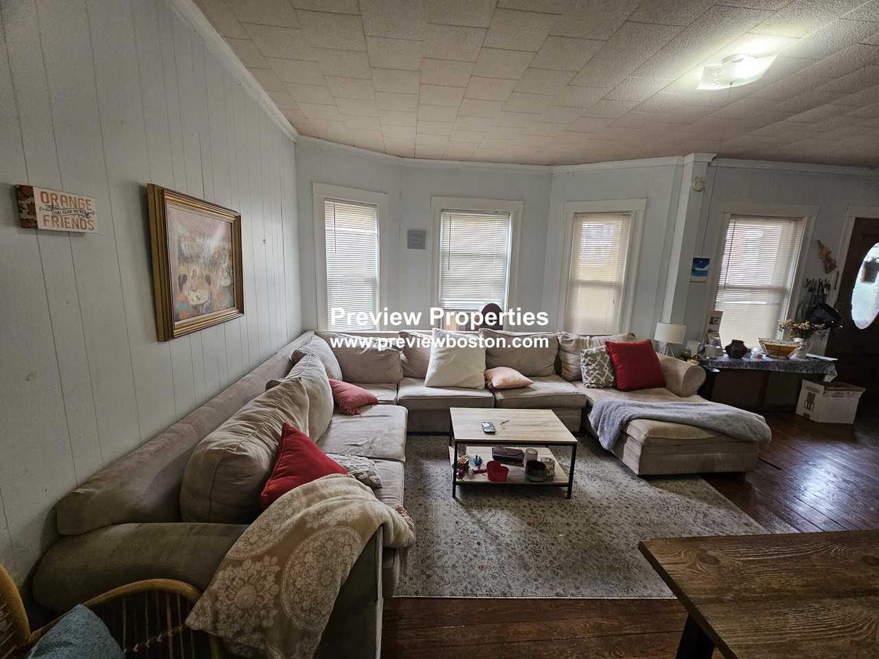 Wallingford Rd - Photo 2 of 16