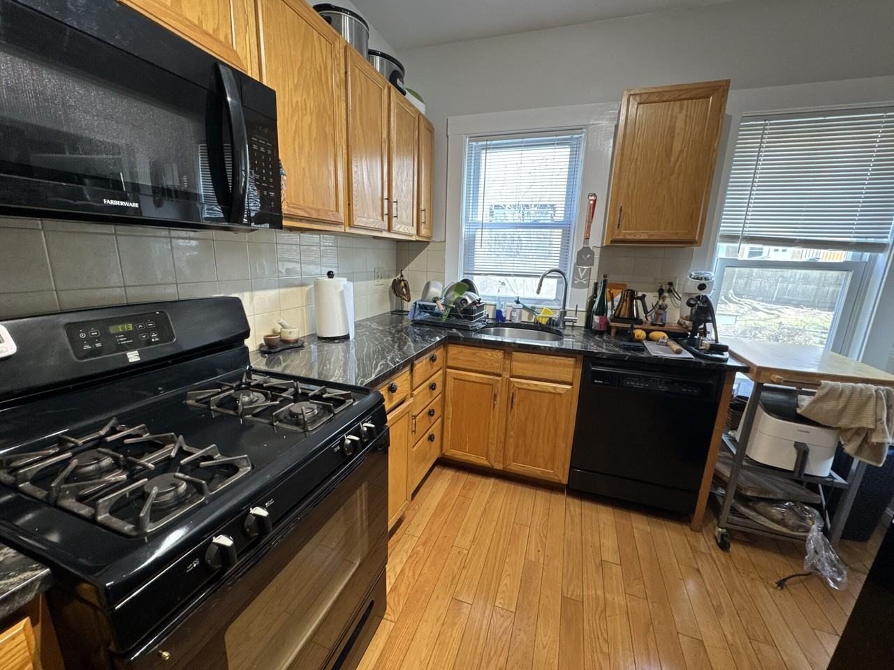 308 Concord Ave - Photo 3 of 19