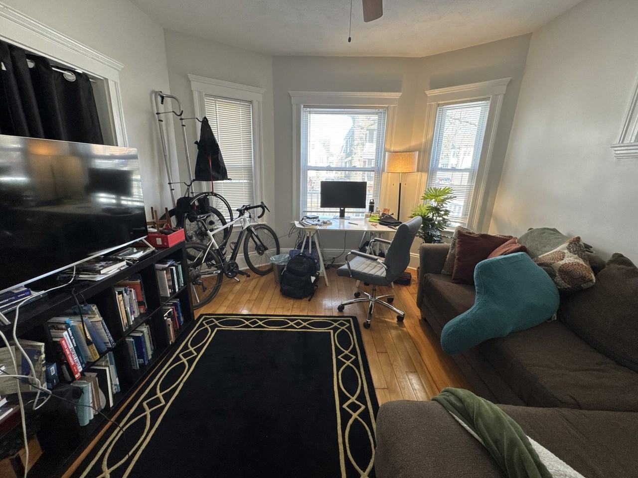 308 Concord Ave - Photo 7 of 19