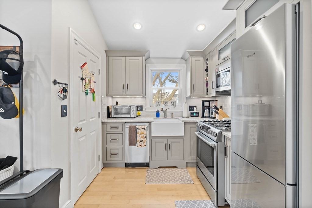 64 Ashland St #2 - Photo 3 of 7