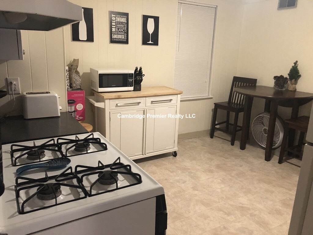 Cedar St #3 - Photo 2 of 7