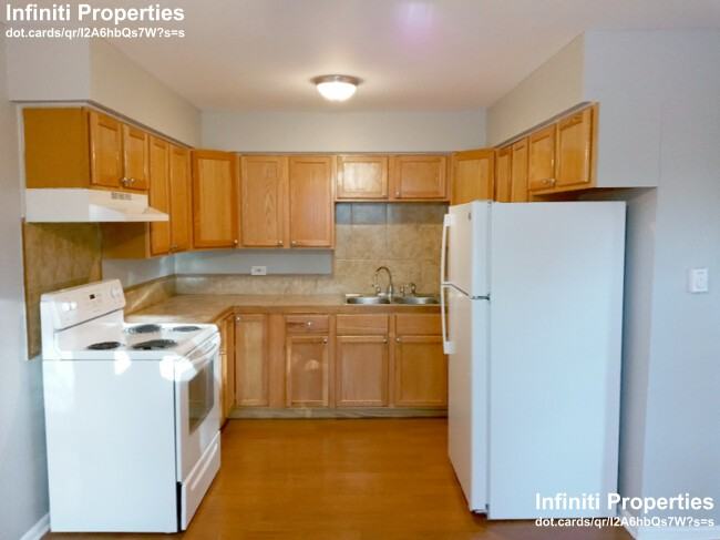 474 W 14th Pl #8 - Photo 4 of 7