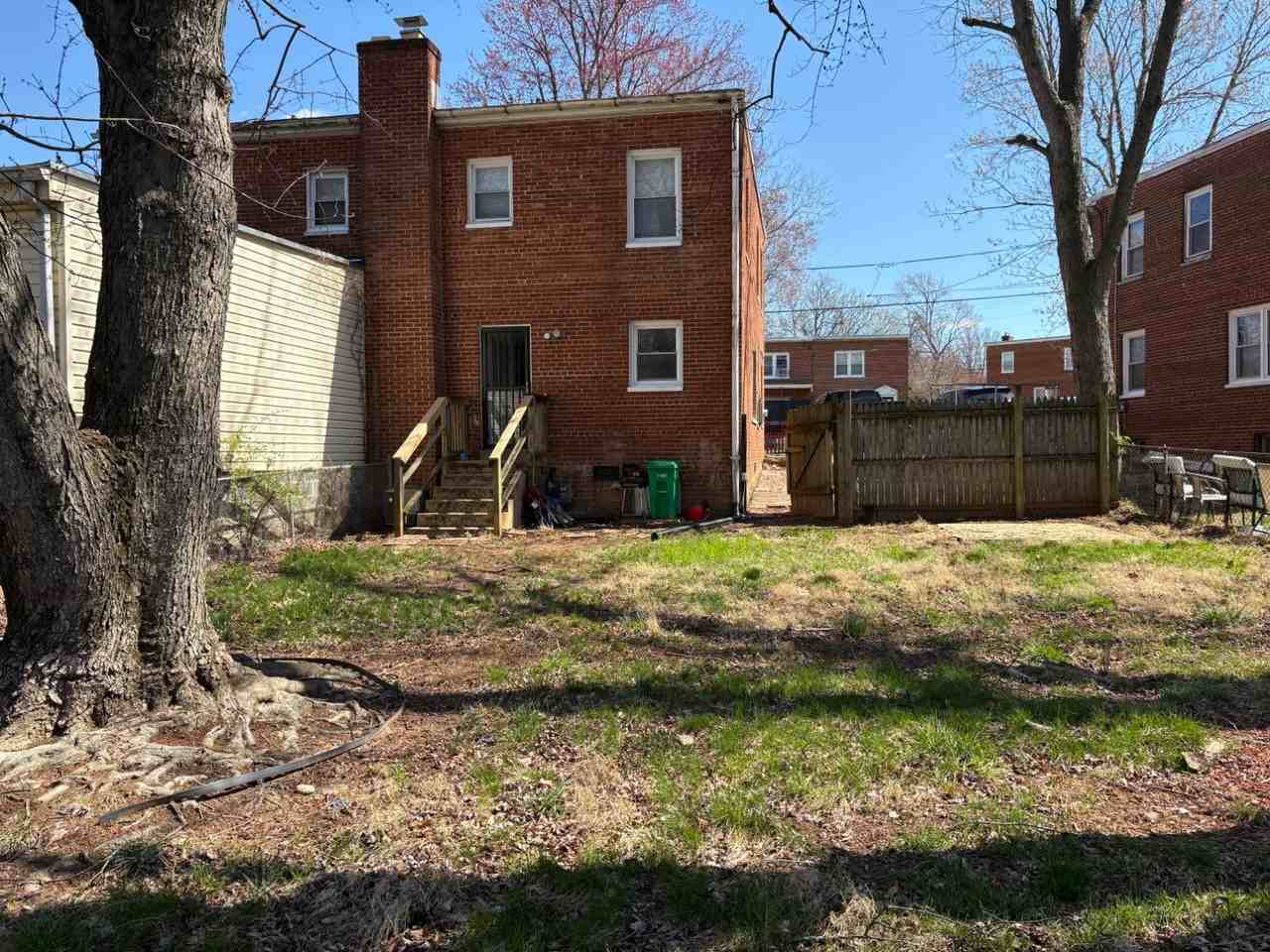 1116 Booker Dr - Photo 3 of 17