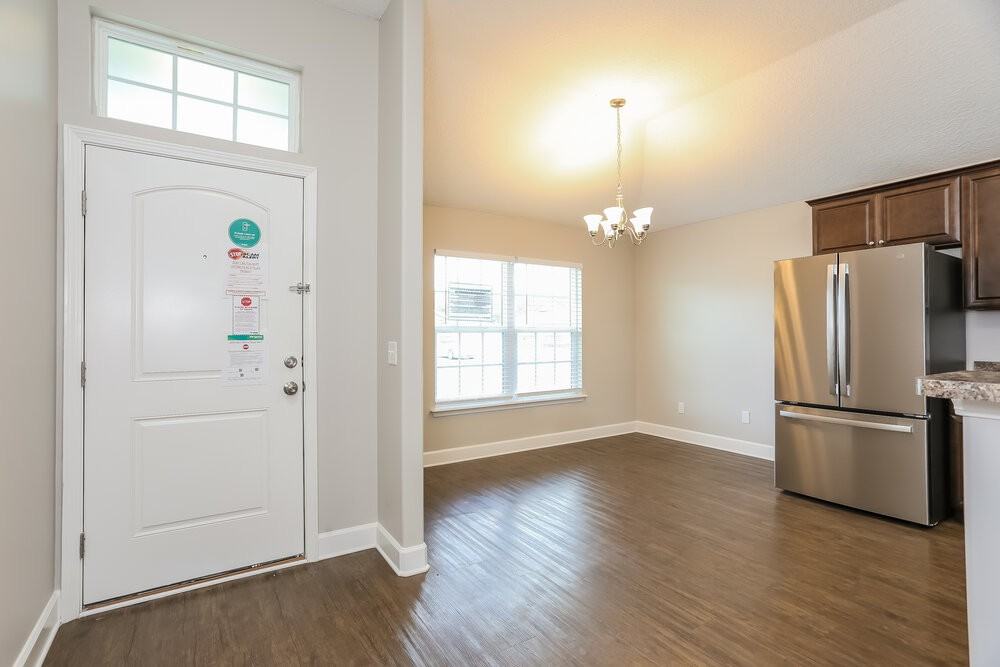 45089 Weaver Cir - Photo 3 of 16