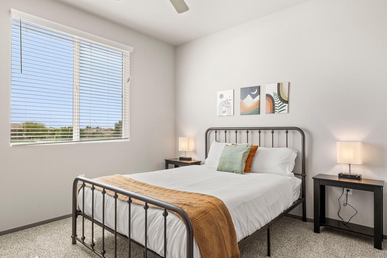 7200 North 91st Avenue - Photo 7 of 32