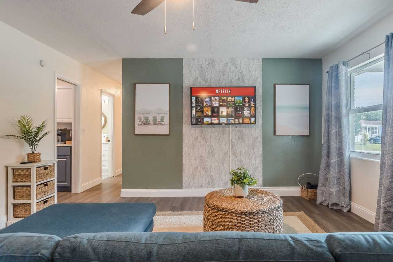 11707 108th St #1018171P - Photo 6 of 50