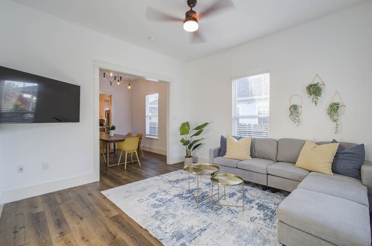 410 James St #1031793P - Photo 3 of 39