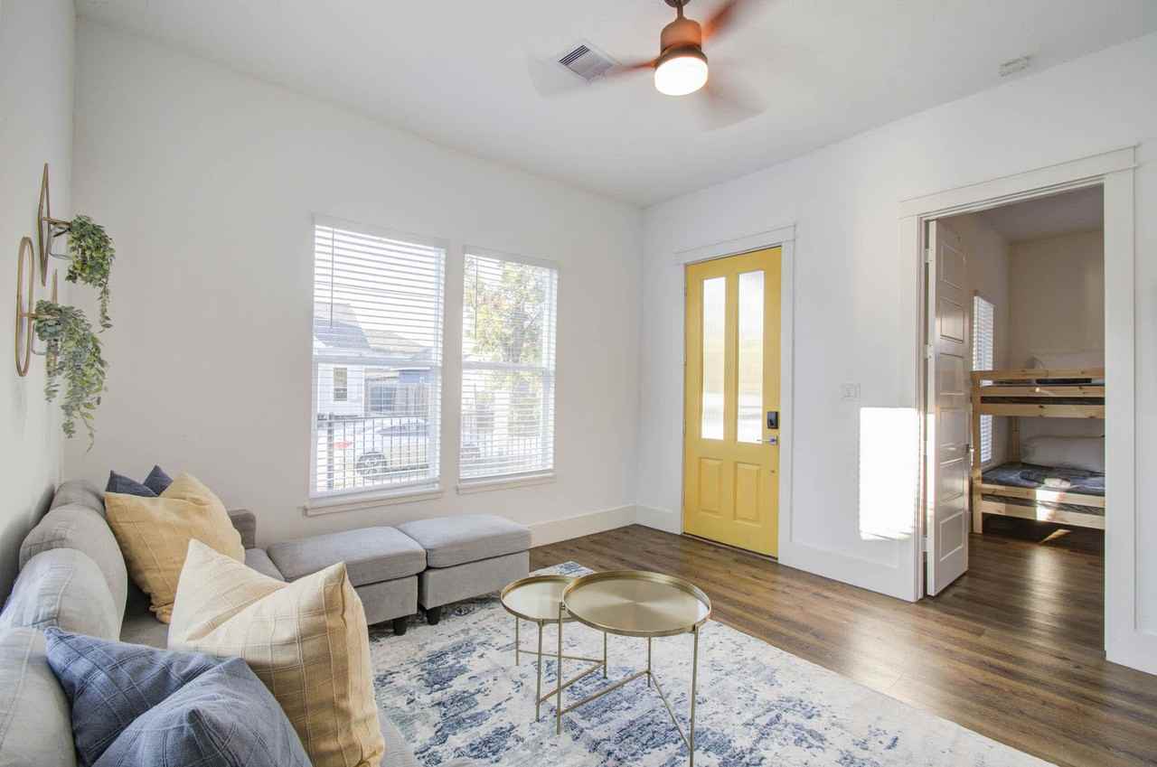 410 James St #1031793P - Photo 7 of 39