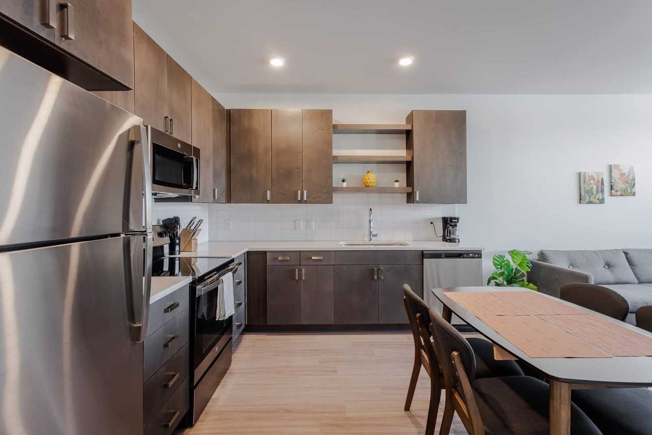 228 Pike Street - Photo 4 of 42