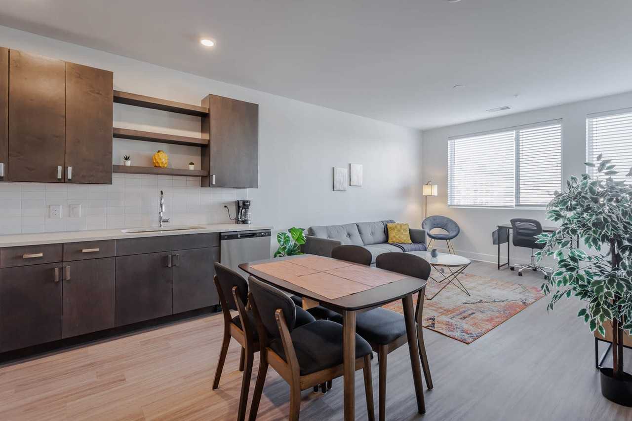 228 Pike Street - Photo 5 of 42