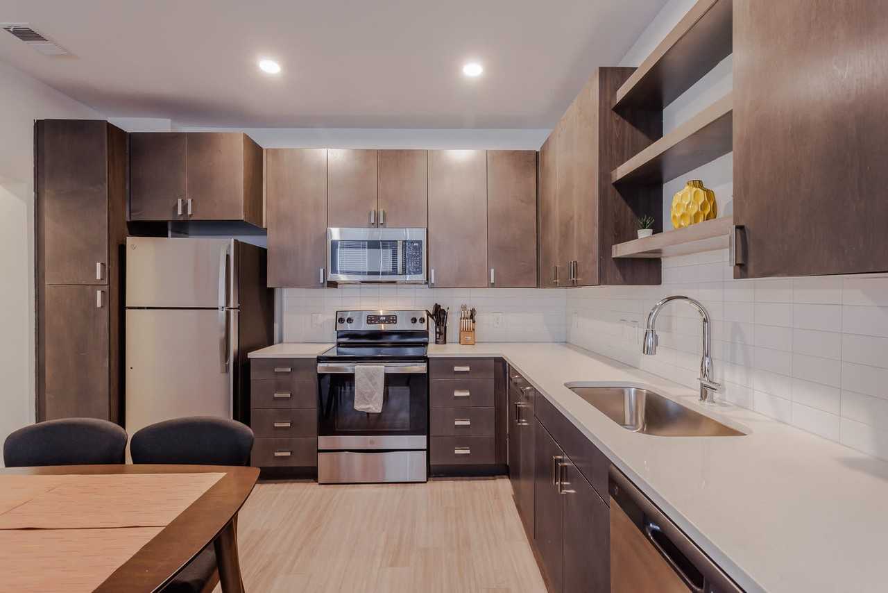 228 Pike Street - Photo 7 of 42