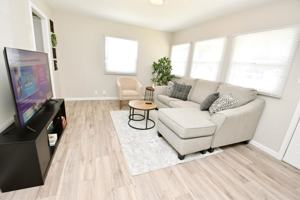 featured image of 517 Napoleon St