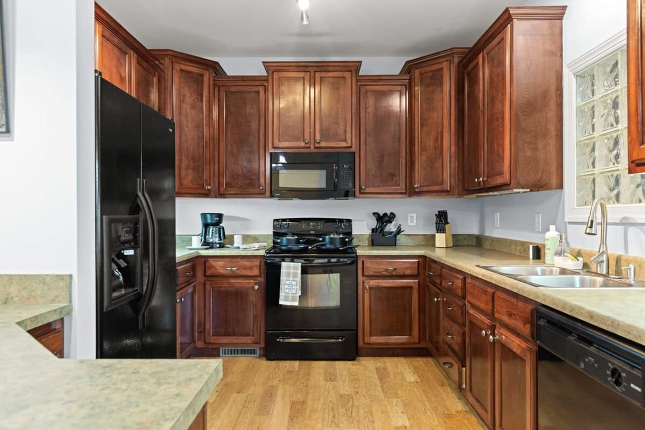 622 N Highland Park Ave #1043539P - Photo 3 of 32