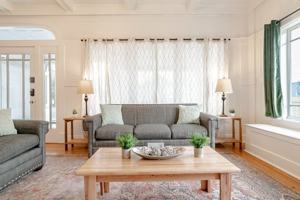 featured image of 814 S Broad St