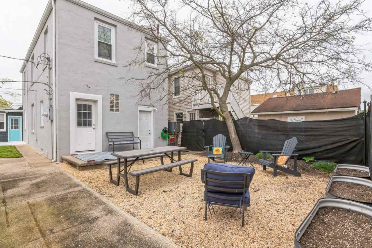 N Dudley Ave #1049515P - Photo 3 of 15