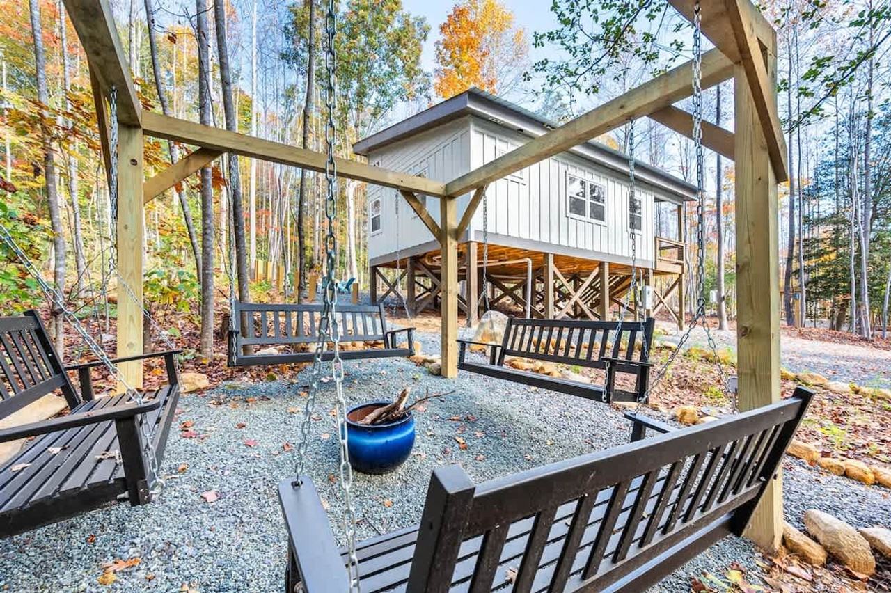 288 Stonewall Road - Photo 4 of 135