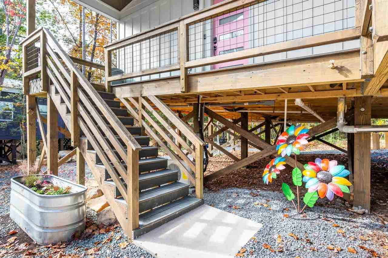 288 Stonewall Road - Photo 7 of 135