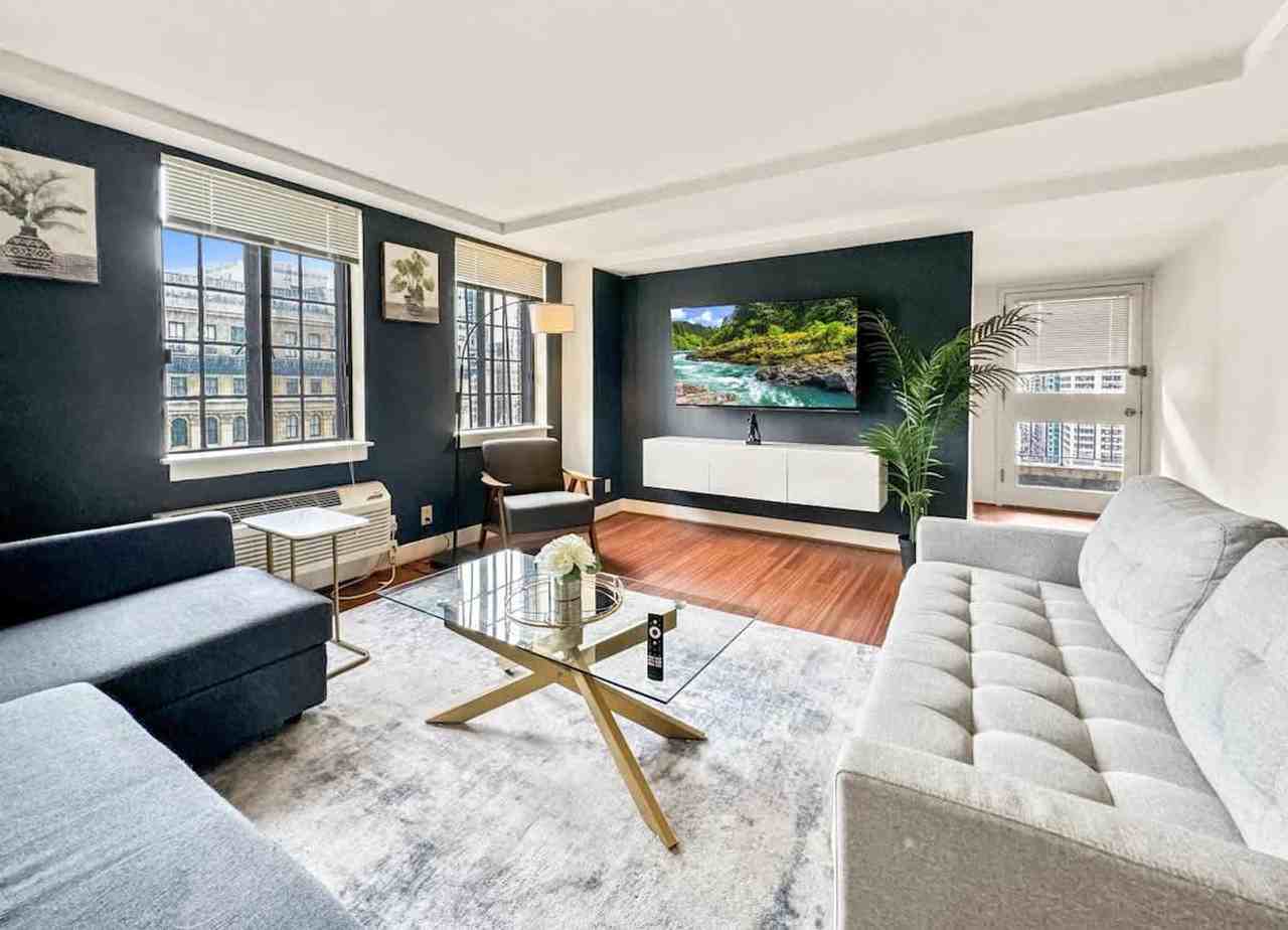 111 N 15th St #1055779P - Photo 2 of 29