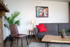 featured image of 1424 Pleasant St