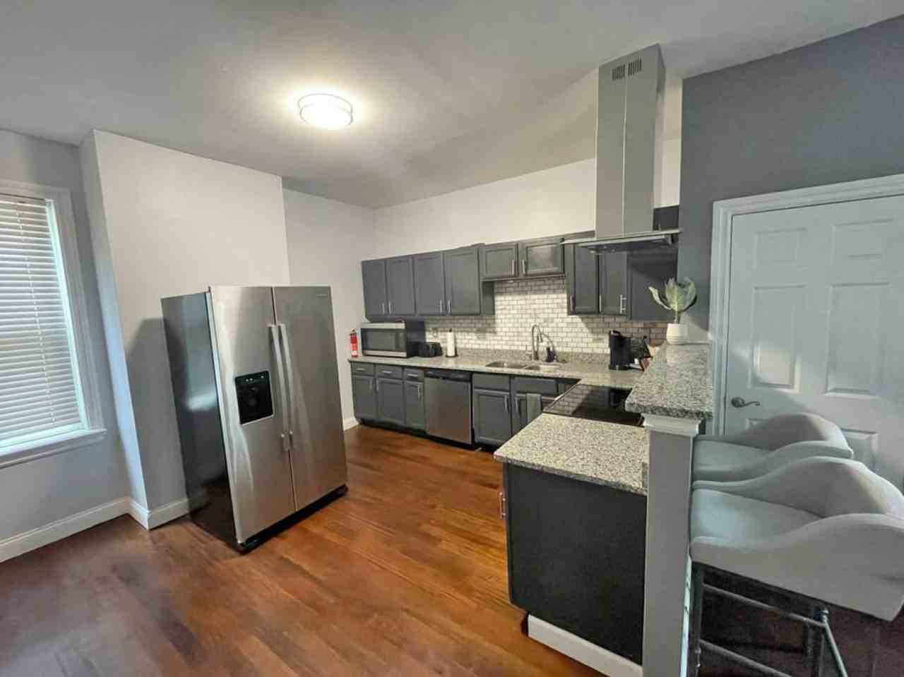 1824 Highland Ave #1056067P - Photo 3 of 26