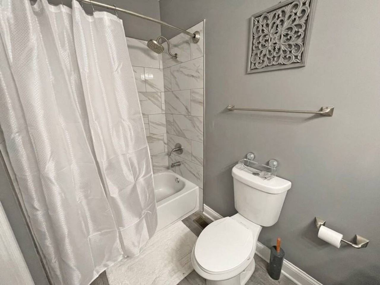 1824 Highland Ave #1056067P - Photo 5 of 26