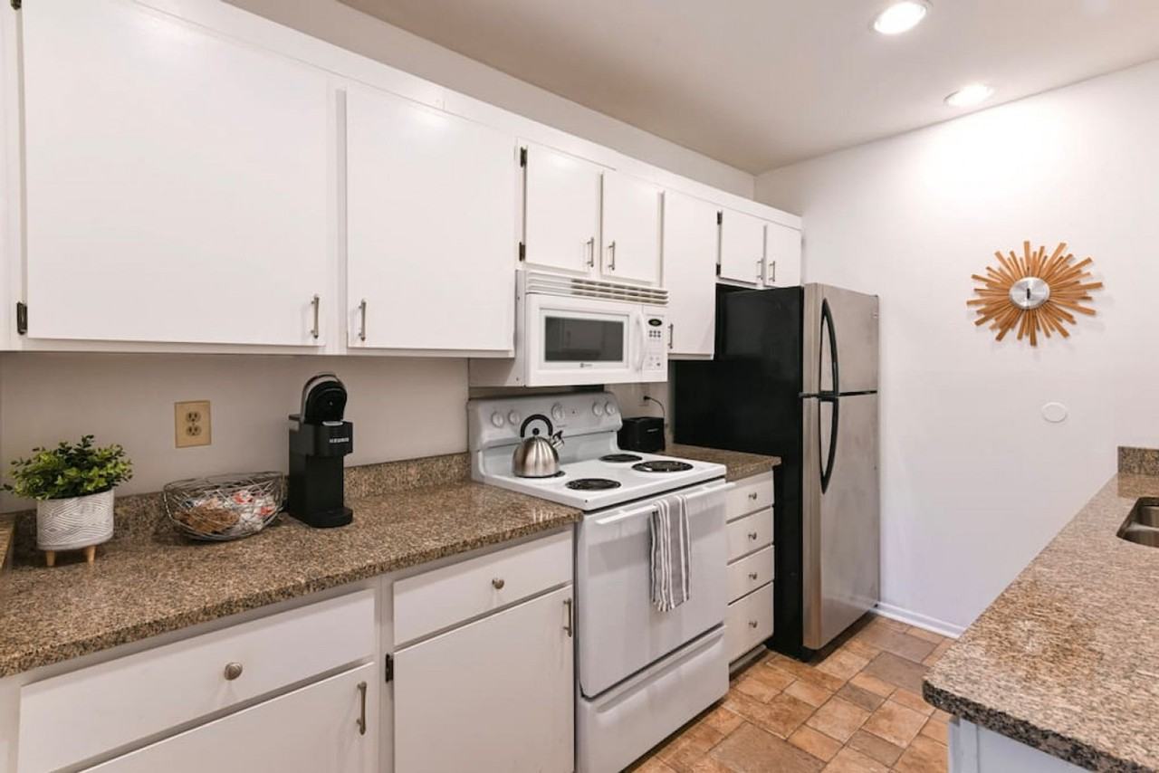 964 Pavilion Street - Photo 3 of 18