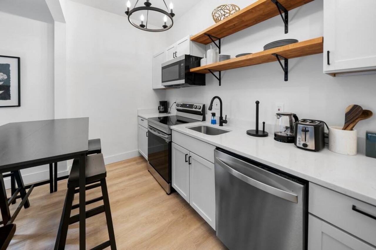 704 Wayne St #1056107P - Photo 3 of 35