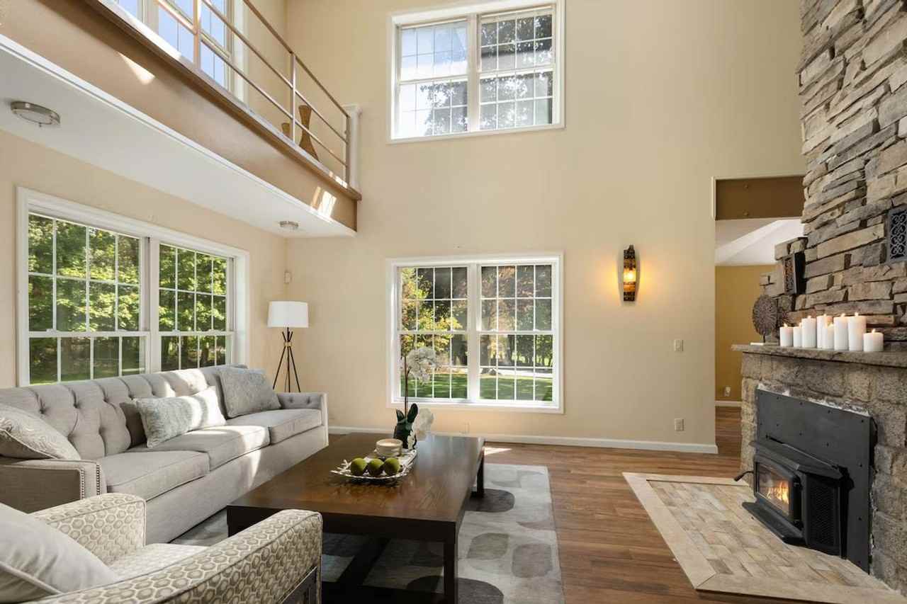 338 Clove Rd #1056821P - Photo 3 of 24