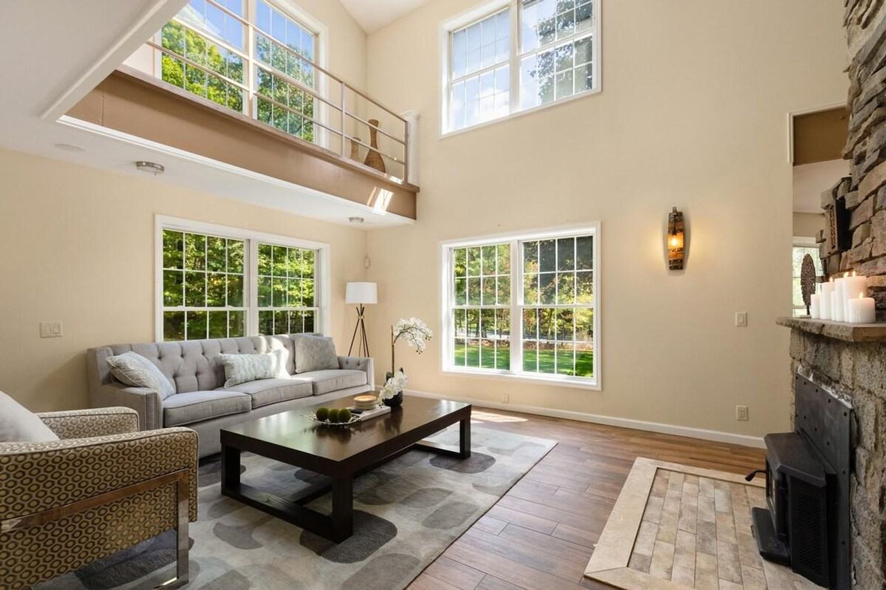 338 Clove Rd #1056821P - Photo 4 of 24