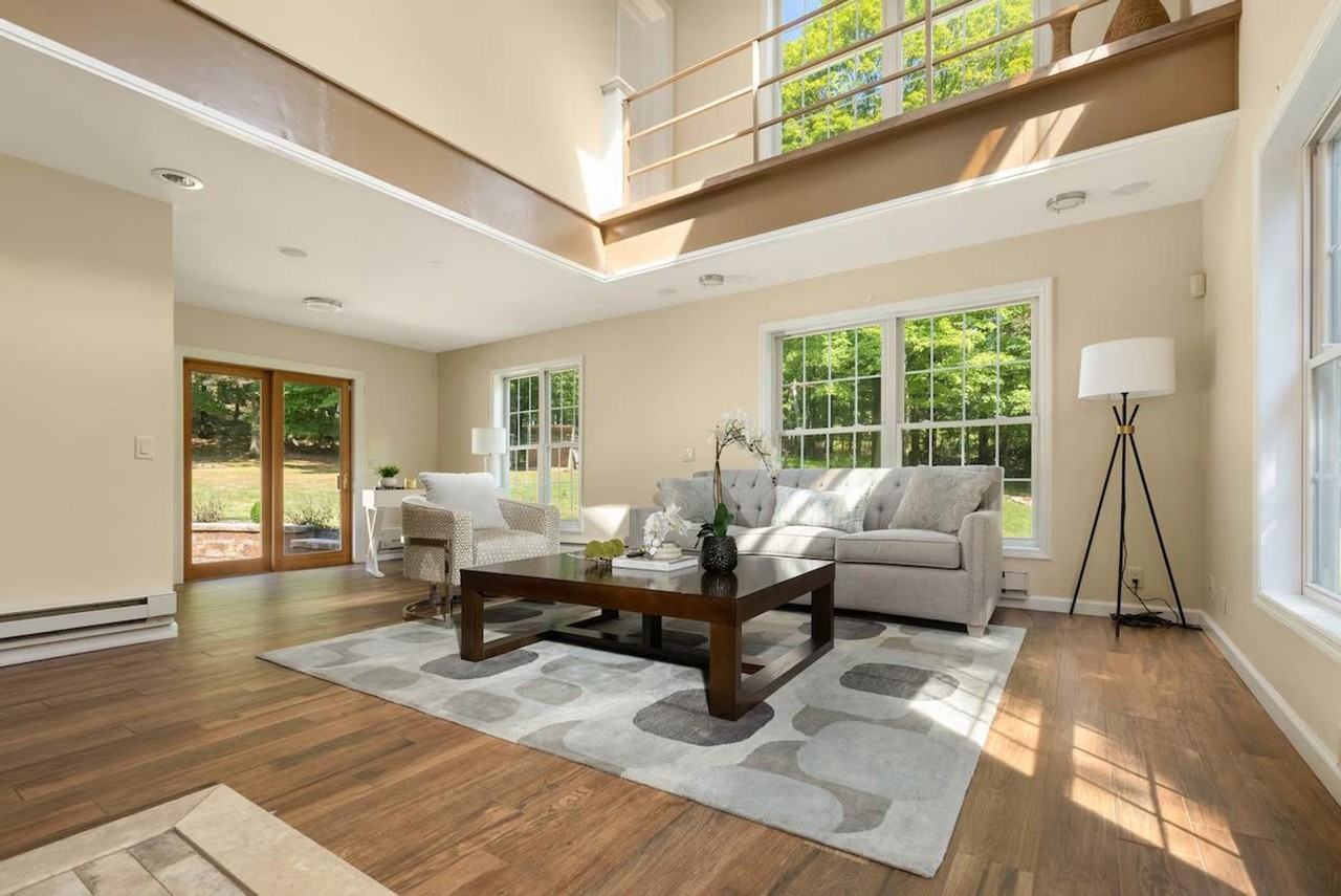 338 Clove Rd #1056821P - Photo 5 of 24