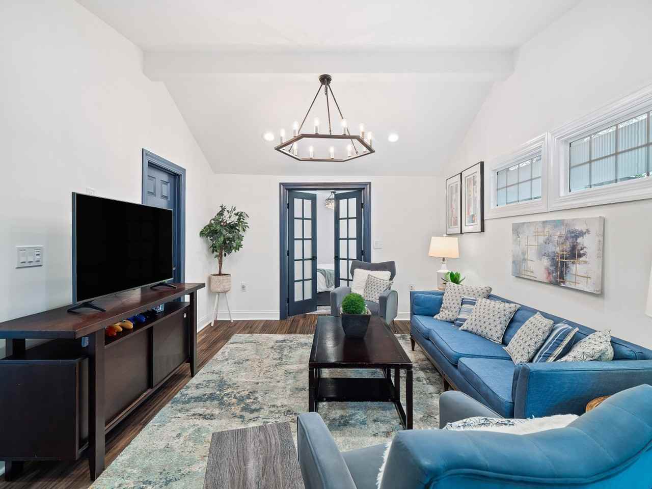 6008 W Clinton Ave #1061050P - Photo 2 of 50