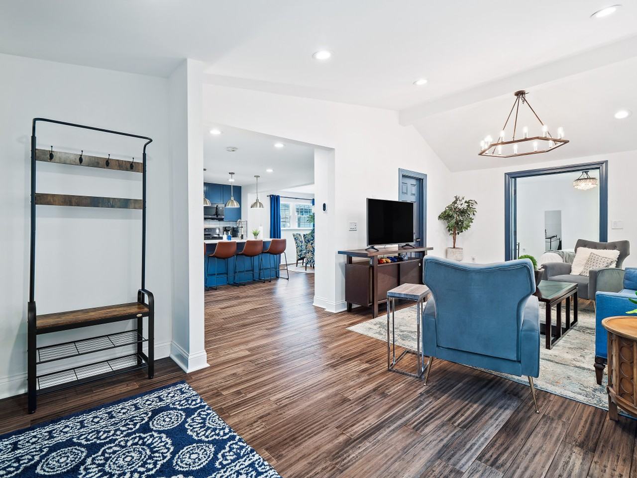 6008 W Clinton Ave #1061050P - Photo 6 of 50