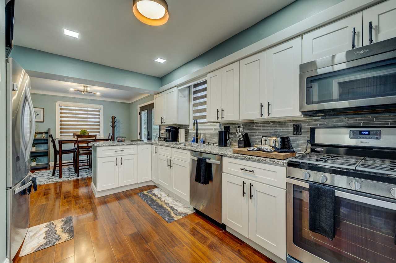 3855 Grosvenor Road #1061072P - Photo 2 of 38