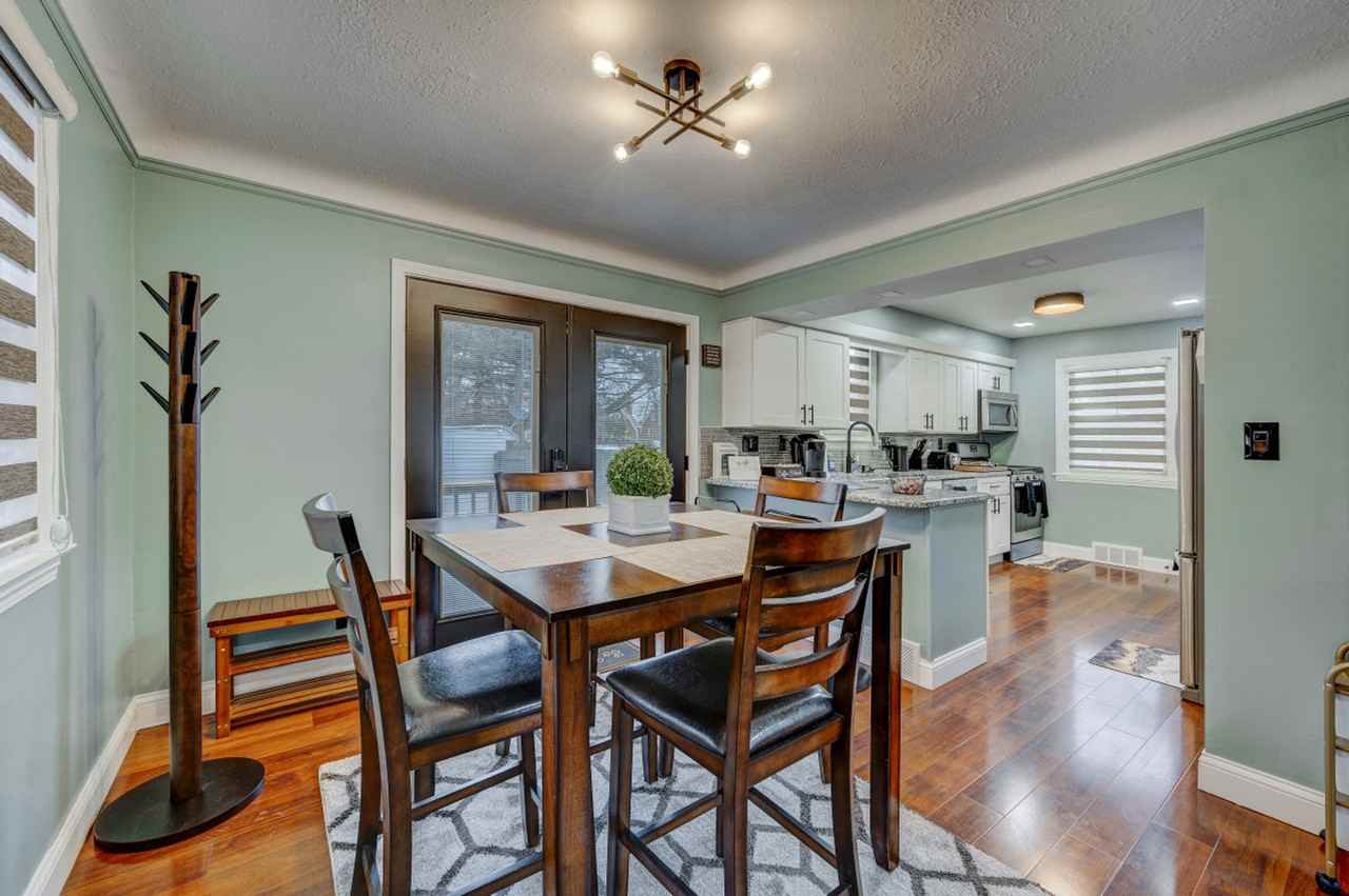 3855 Grosvenor Road #1061072P - Photo 7 of 38