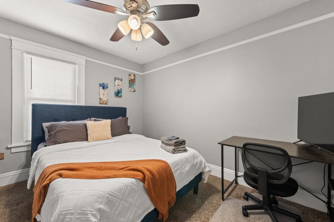 1322 West 69th Street - Photo 2 of 49