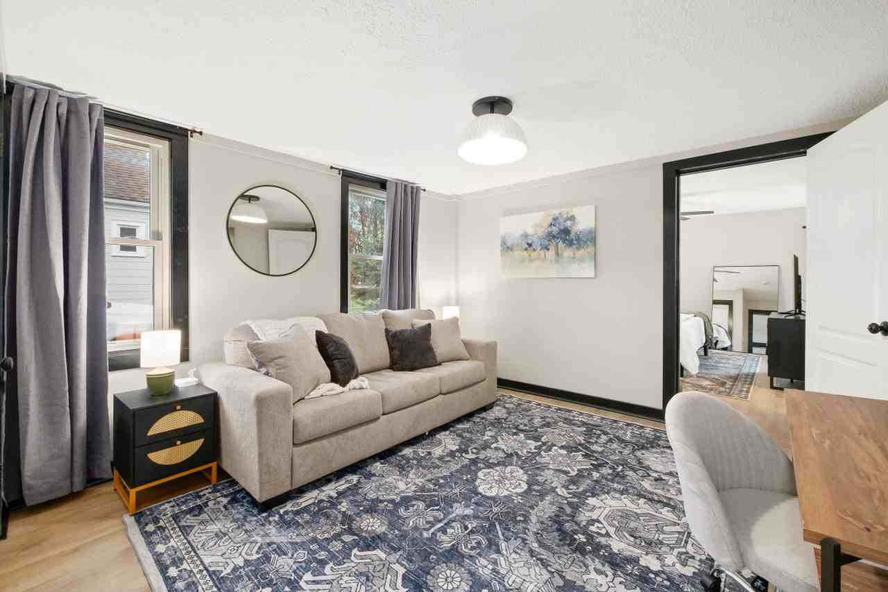 230 S Jefferson St #1061090P - Photo 4 of 50