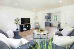 featured image of 6484 Aylesworth Dr