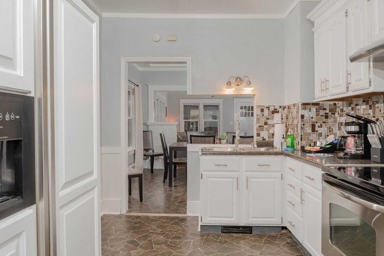 714 Jefferson St #1061632P - Photo 4 of 17