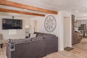 featured image of 322 Wolf River Dr