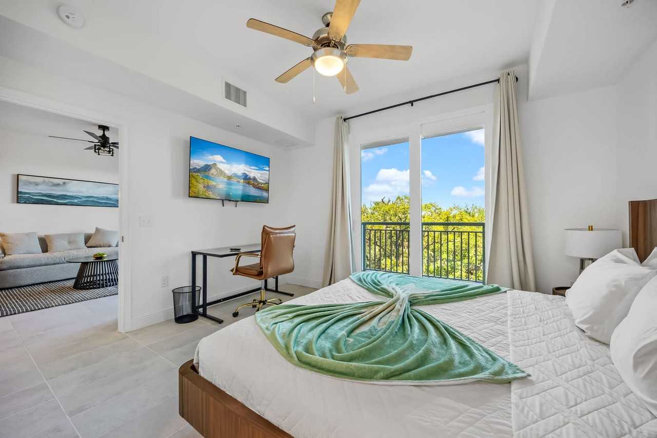 605 Kemp Street - Photo 3 of 119