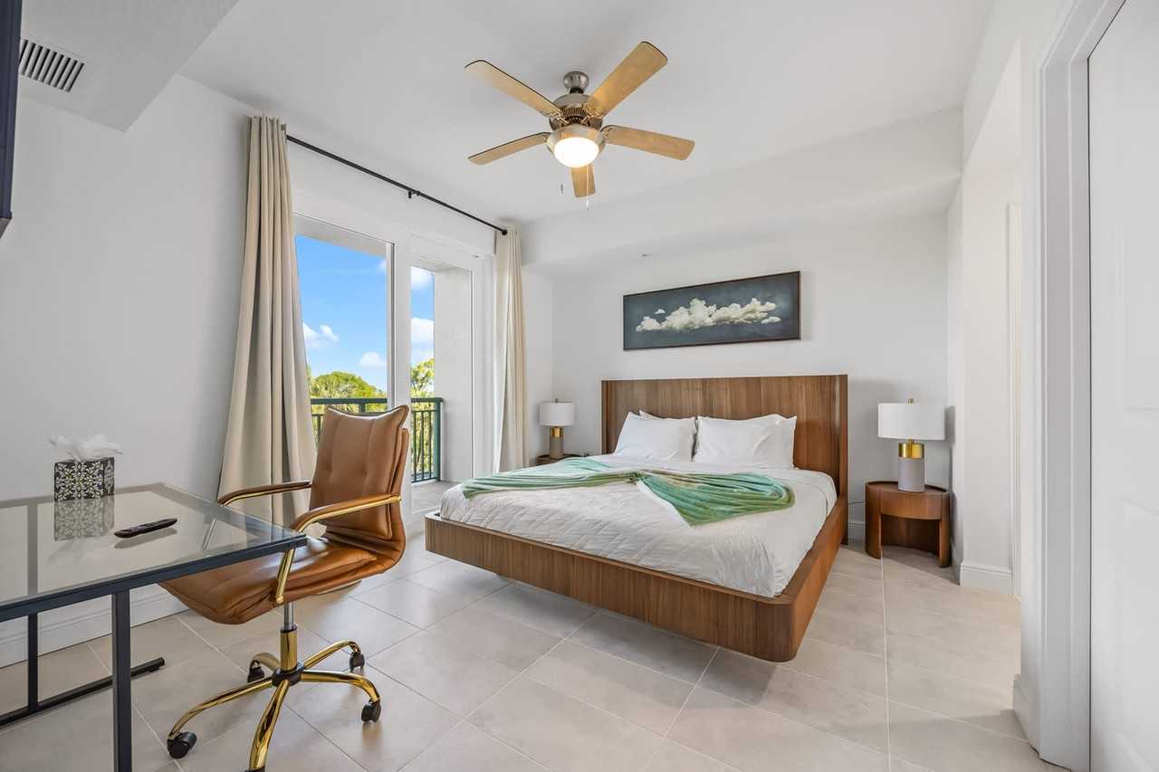 605 Kemp Street - Photo 7 of 119