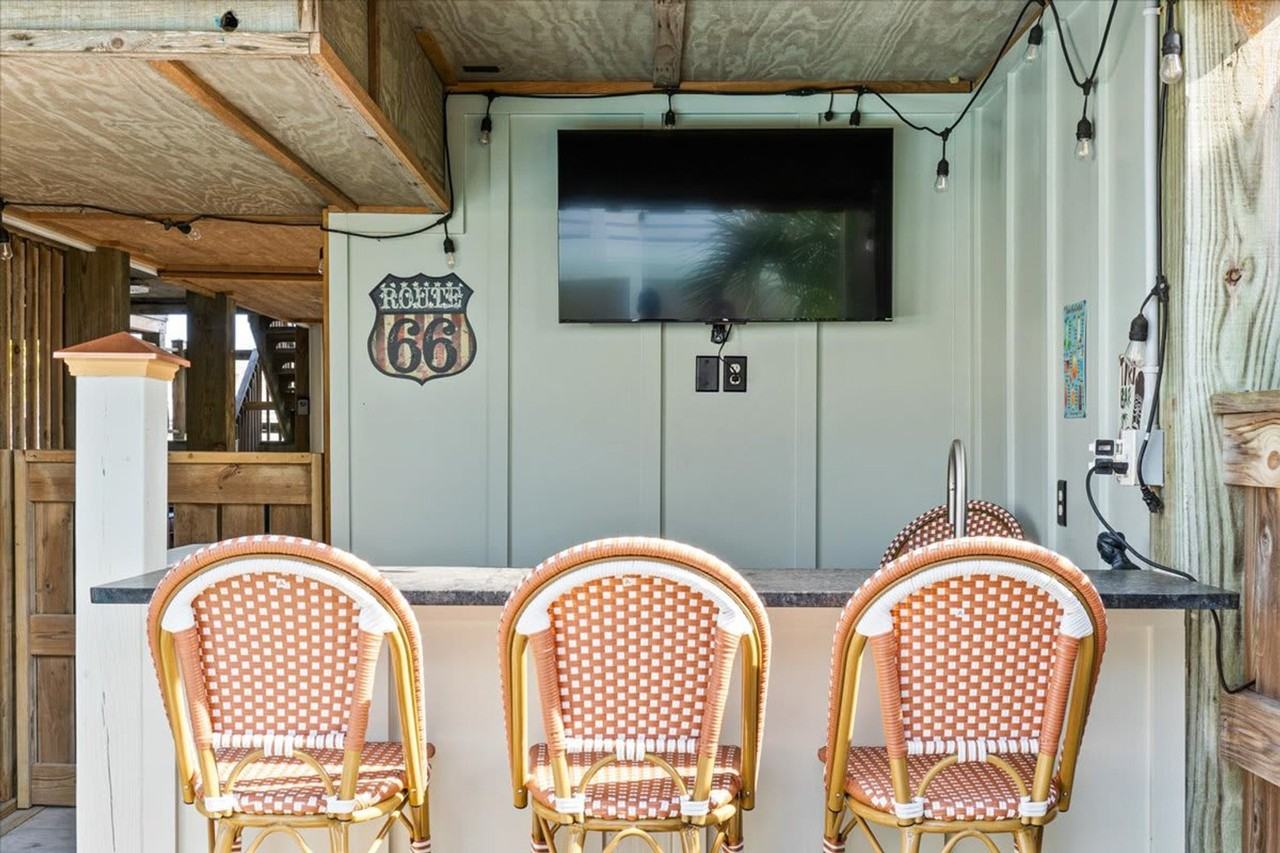 397 E Second St #1069890P - Photo 7 of 50